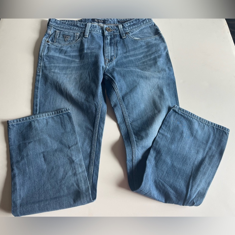 guess slim straight jeans in good condition
